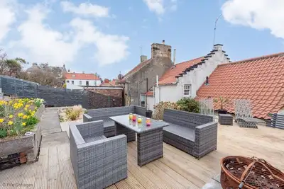 Image de Fabulous three-storey townhouse with stunning outside space and amazing views