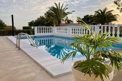 Image de Villa Joanna, Casa con Encanto, Donde Brilla su Gran JardĂn y Piscina Privada