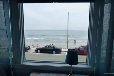 Image de Monthly Rental - Oceanfront Condo on Long Sands Beach