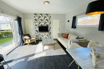 Image de Chalet op een Familie Camping