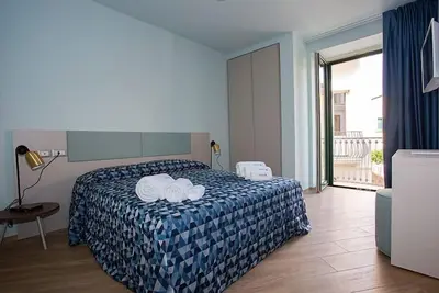 Image de Camera Atena-Famille-Communicante-Salle de bain privée séparée-Balcon