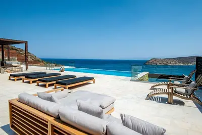 Image de Maison de vacances Plaka pour 1 - 12 personnes avec 6 chambres à coucher - Maison de vacances