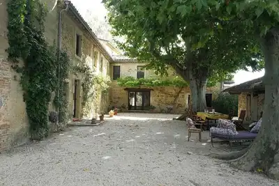 Image de Double maison familiale en Drôme provençale au milieu des vignes