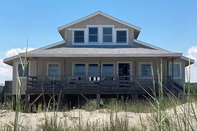 Old Gray Barn: Ocean Front & Creek Front - Pawleys Island - Private Dock- Pet Fr
