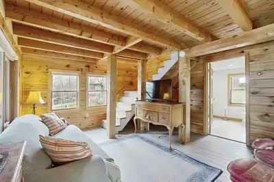 Image de Wonderful Lakefront Gem W/ Free WiFi, Dock, Private Beach, Kayaks, Canoe & More
