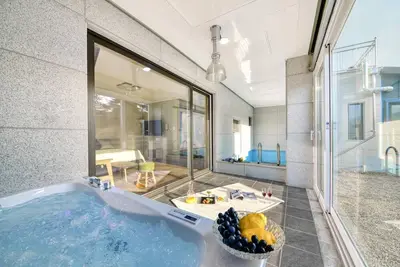 Image de Sokcho Lasso Pool Villa Pension