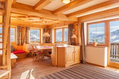 Image de Appartement \"Zillertal 3000\" avec vue sur les montagnes, Wi-Fi et terrasse