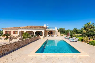 Maison de campagne 'Can Simonet' avec piscine privée, Wi-Fi et climatisation
