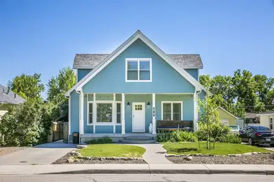 Image de Spacious Luxury ~ Downtown Windsor ~ Locust Estates