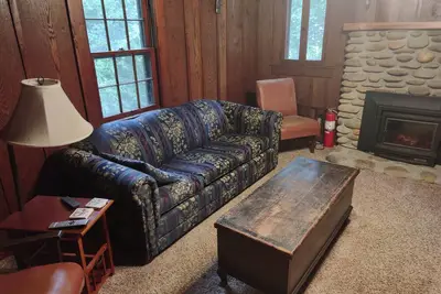 Image de Walk To The River! Fish and Swim and take in the privacy and quiet atmosphere!