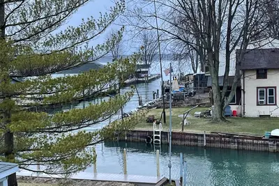 Image de Adorable 2 Bdrm Vacation Rental Located On Canal