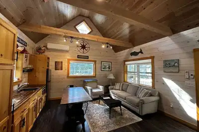 Image de Premier Cottage w/New Addition! Great for large families/multiple couples