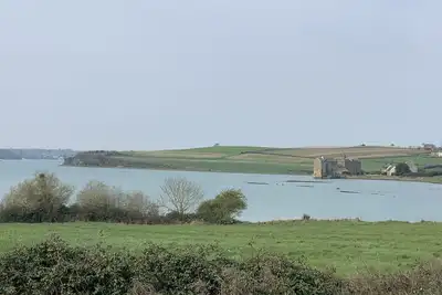 Image de Gite près des bords de la Rance avec jardin ( 2 adultes et 2 enfants)