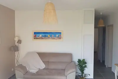 Image de T3 refait à neuf valras plage, vue mer