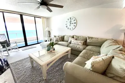 Image de Beautiful Oceanfront Penthouse