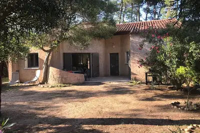 Image de Villa:10 couchages, piscine, 8mn à pied de la plage de St Cyprien, Corse du sud