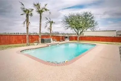 Image de Luxurious & Spacious 6br w/ Pool/Kayak/Lake/Golf