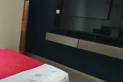 Image de Large House With Pool