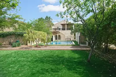 Image de Gîte, 102 m2, grande terrasse privative. Piscine/parking dans la propiété.