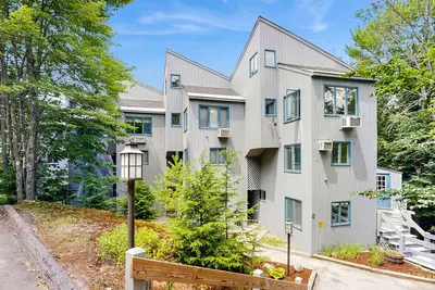 Image de Ski-In/Out Mountain Condo w/Free WiFi, Deck, Ski View, Private W/D, & Gas Grill