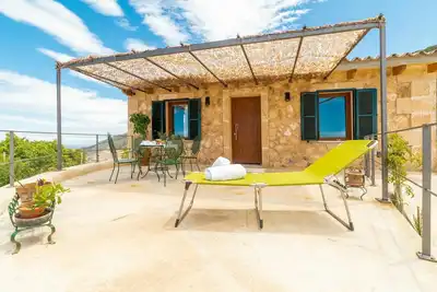 Image de Merveilleuse maison de vacances privée avec climatisation, Wifi, Tv, patio et parking