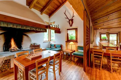 Image de Chalet \"Casa Al Campo\" avec vue sur les montagnes, jardin, balcon et barbecue