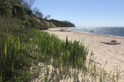 Image de Private beach house and Long Island sound views, North Fork