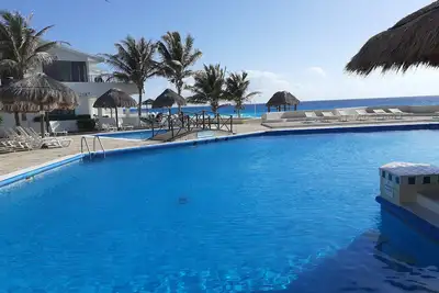 Image de 24/7 Sequirity Condo in Cancun Beachh