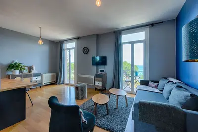 Image de HappyFew Promenade Carras