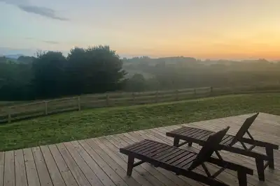 Image de 6-Person House with private hot tub and screen porch