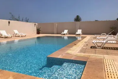 Image de Villa 400m2 sur 4000 m2 clôturés avec piscine privée à 300 m de la mer