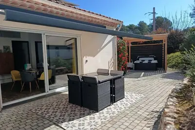 Image de Charmante maison de vacances T3 terrasse, jardin et jacuzzi