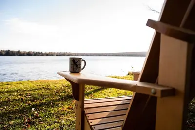 Image de Enjoy beautiful Maine with direct access to Snowmobile trails on Piper Pond