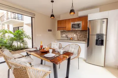 Image de Luxury new condo next to Jungle with private pool & Bbq