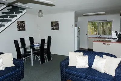 Image de Beachside 2 bedroom apartment with pool