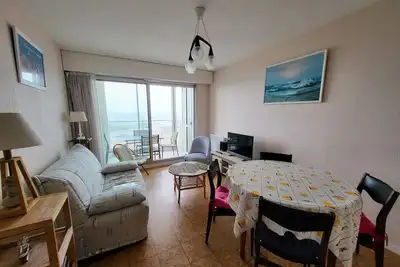 Image de T2 avec loggia, parking, à 300m de la plage