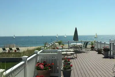 Image de Bay Head Oceanfront Cottage. . . Wake Up On The Beach! !