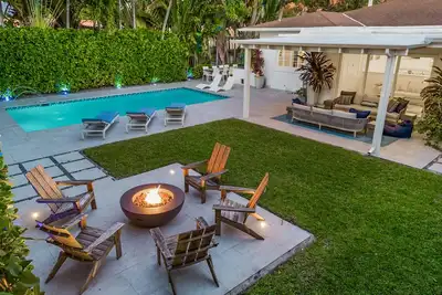 Perfect Location Family Friendly - Heated Salt Pool - Outdoor Kitchen-Firepit