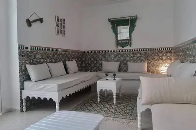 Image de Maison Style Arabe Avec Patio à Deux pas de la Plage et au Cœur de la Médina