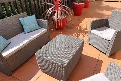 Image de 2 pièces standing avec terrasse proche plage et centre ville