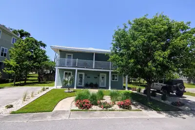 Image de *Anchor Townhome w/Gulf views* Walk to beach/seafood