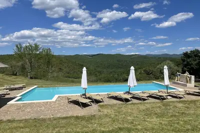 Image de Appartamento per 4 nel Chianti Classico con Piscina Vicino a Siena