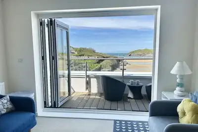 Image de Beautiful Porth beach front 3 bedroom apartment