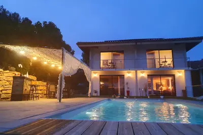 Image de 🌟 Villa Carmen – Écrin de Lumière en Provence 🌟