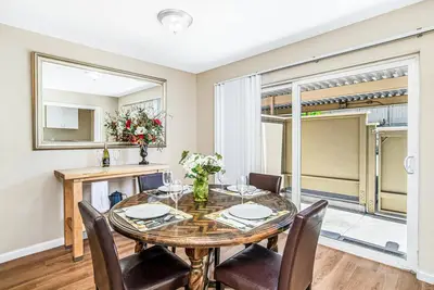 Image de Quiet resort-style townhome near Sf, Napa