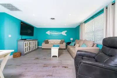 Image de Seaglass Inn at the Beach Shack Just one block from the beach!
