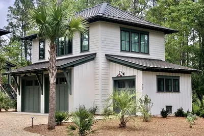 Fabulous, Comfy Carriage House in Moreland Village
