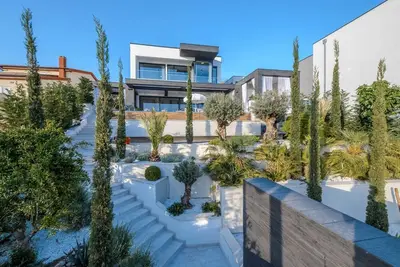 Image de Luxury Villa Brilliance with Pool