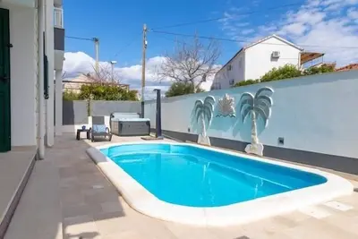 Image de Appartement dans Supetar avec vue mer, terrasse, Climatisation, Wifi (3553-3)