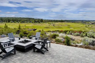 Image de Bend Luxury ~ golf/mtn views ~ indoor/outdoor living ~ resort amenities ~ wifi